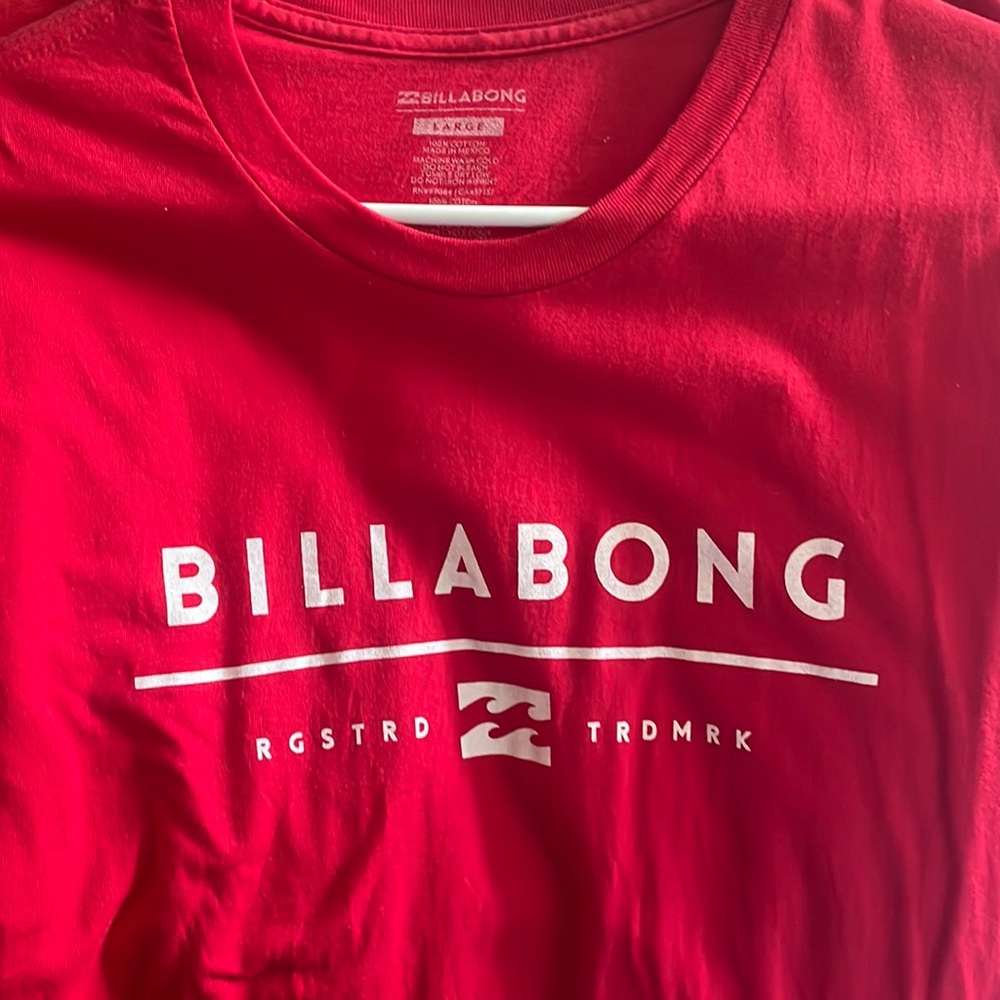 Red billabong t shirt size large